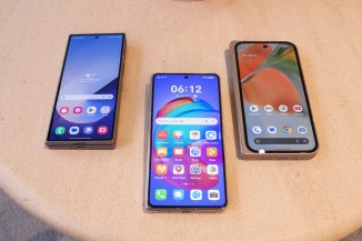 Displays - Galaxy Z Fold6, Mate X6, Pixel 9 Pro Fold