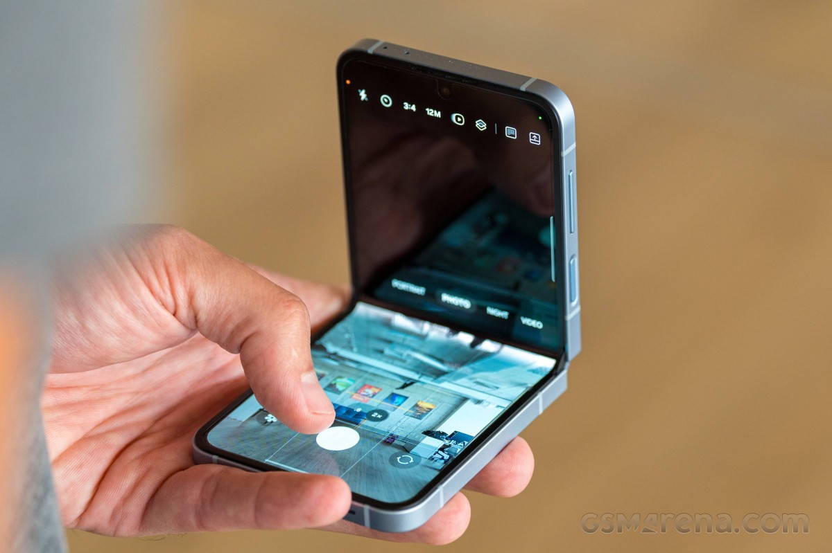 Samsung Galaxy Z Flip6