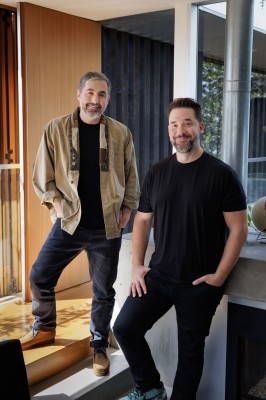 Kevin Rose (left) and Alexis Ohanian (right)