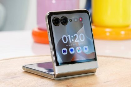 Motorola Razr 2025/Razr 60 review - KooWorldFix