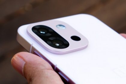 OnePlus 13s hands-on review - GSMArena.com tests - KooWorldFix